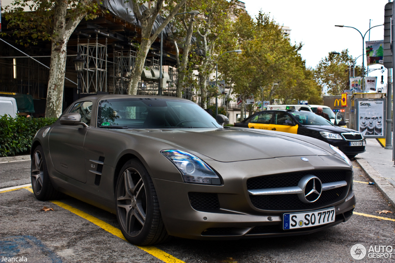 Mercedes-Benz SLS AMG