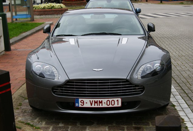 Aston Martin V8 Vantage