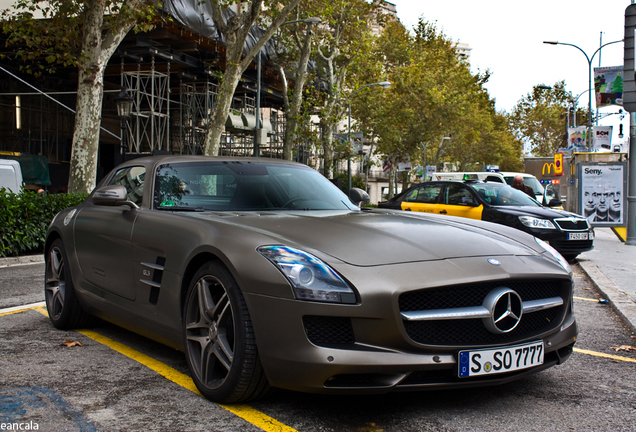 Mercedes-Benz SLS AMG