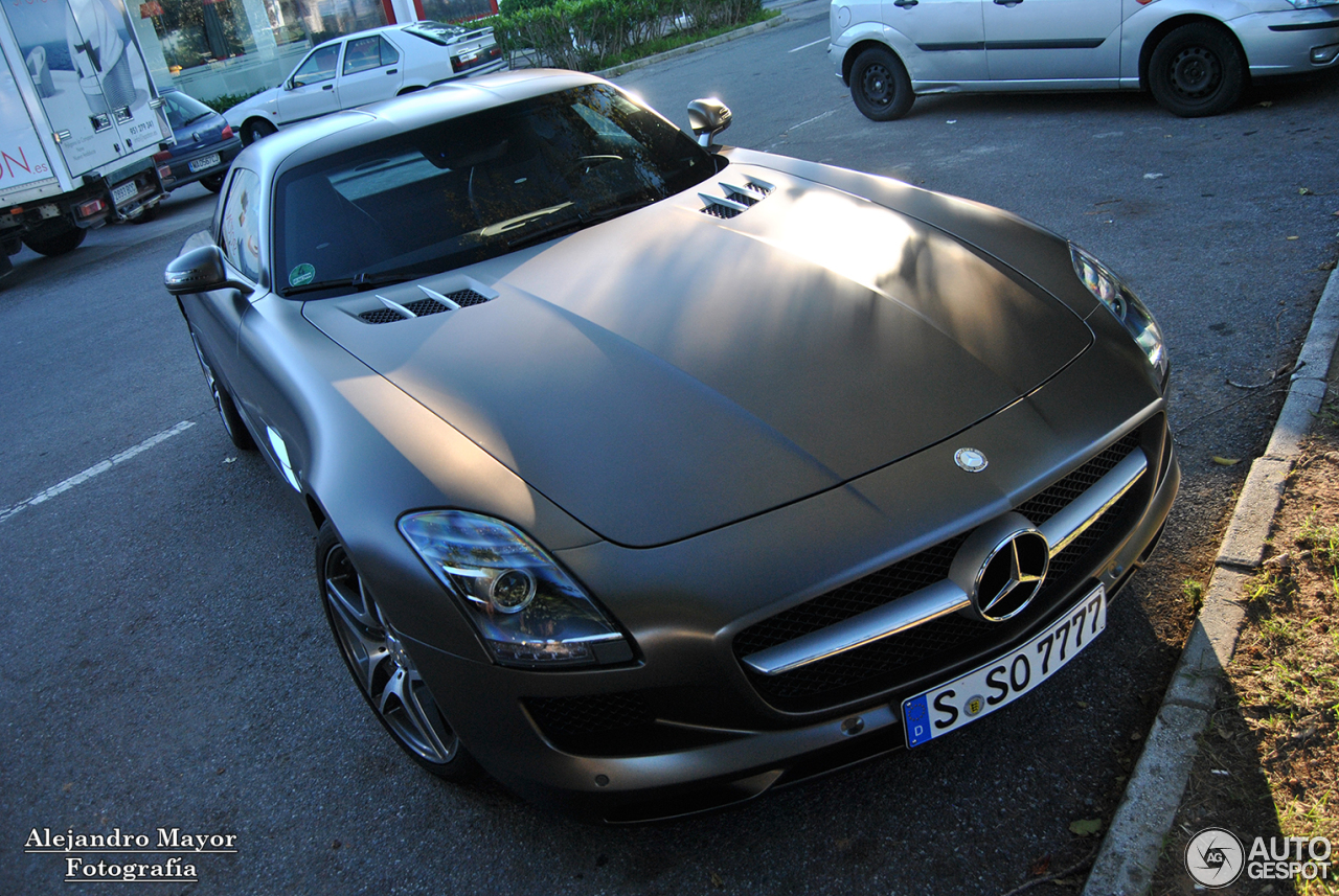 Mercedes-Benz SLS AMG