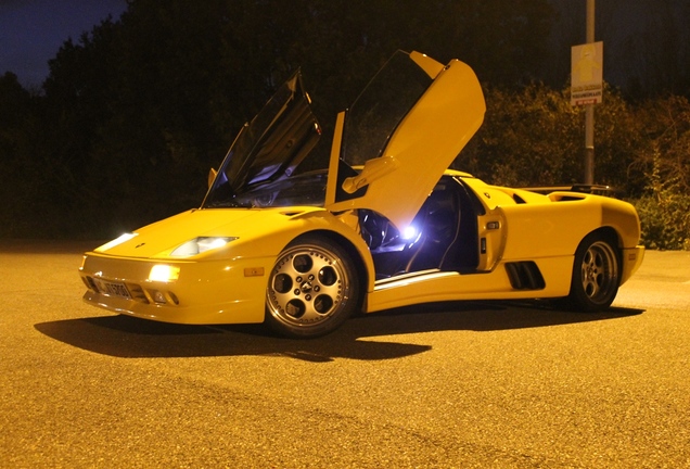 Lamborghini Diablo VT Roadster