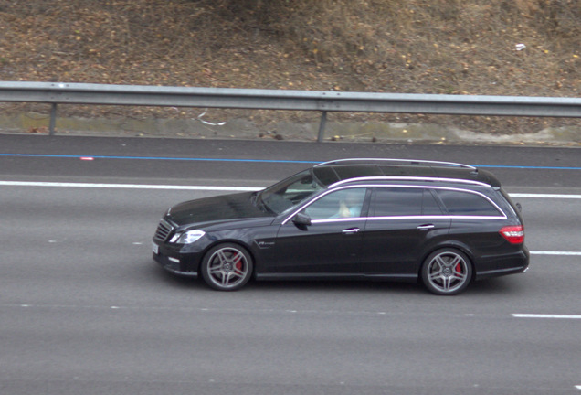 Mercedes-Benz E 63 AMG S212 V8 Biturbo