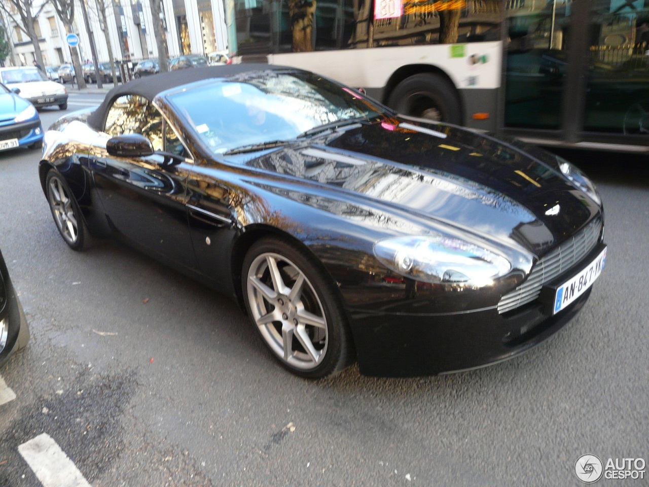 Aston Martin V8 Vantage Roadster