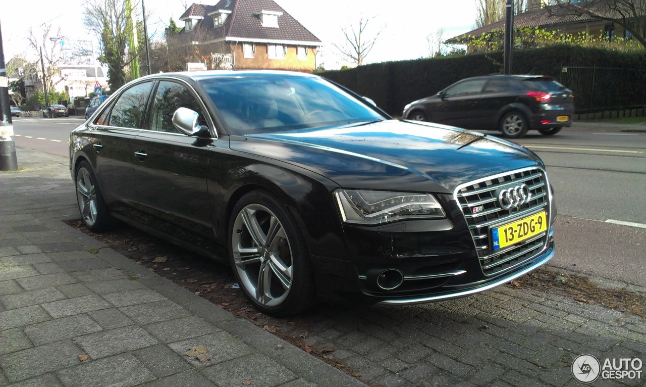 Audi S8 D4