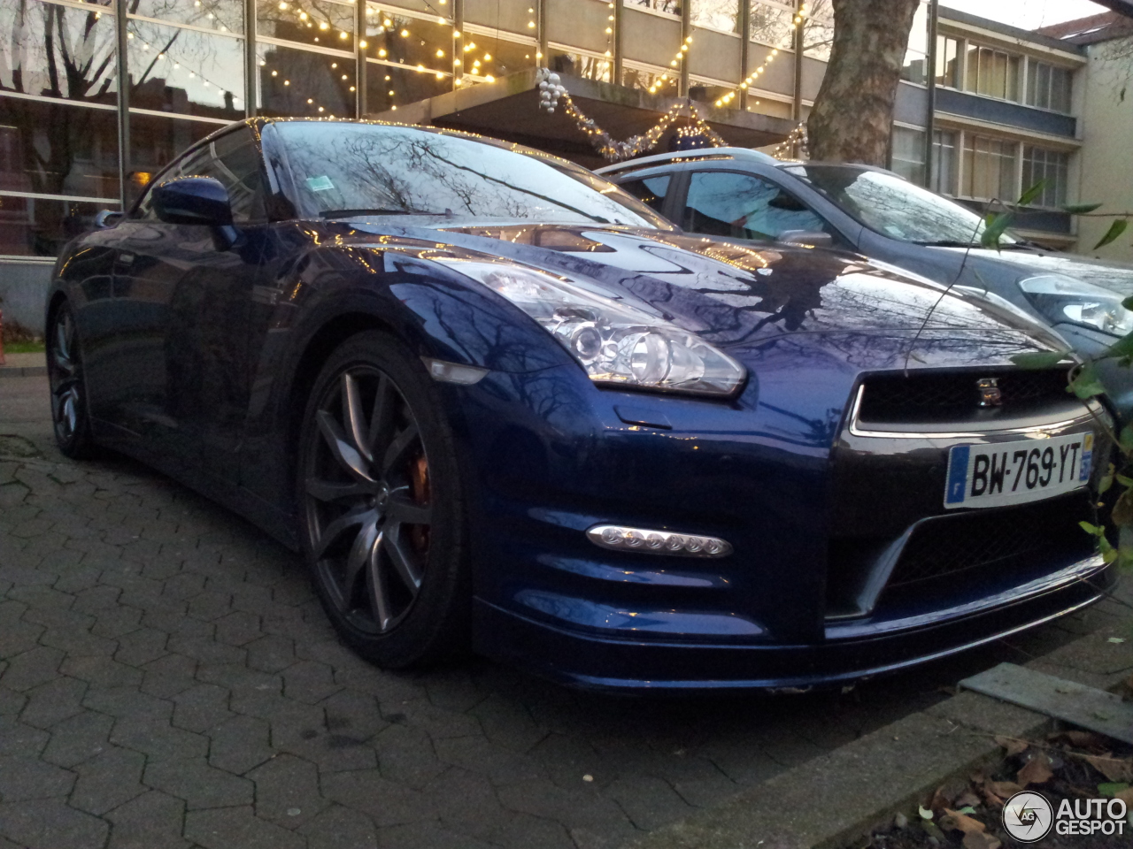 Nissan GT-R 2011