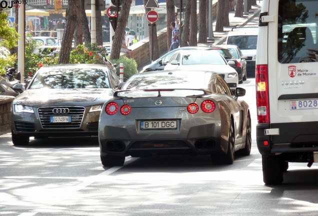 Nissan GT-R EXL680R