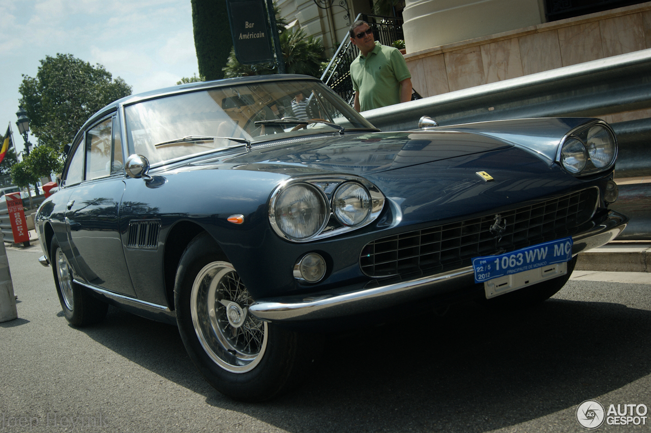 Ferrari 330 GT 2+2 Series I