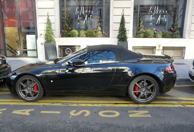 Aston Martin V8 Vantage Roadster