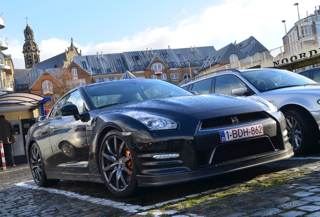 Nissan GT-R 2011