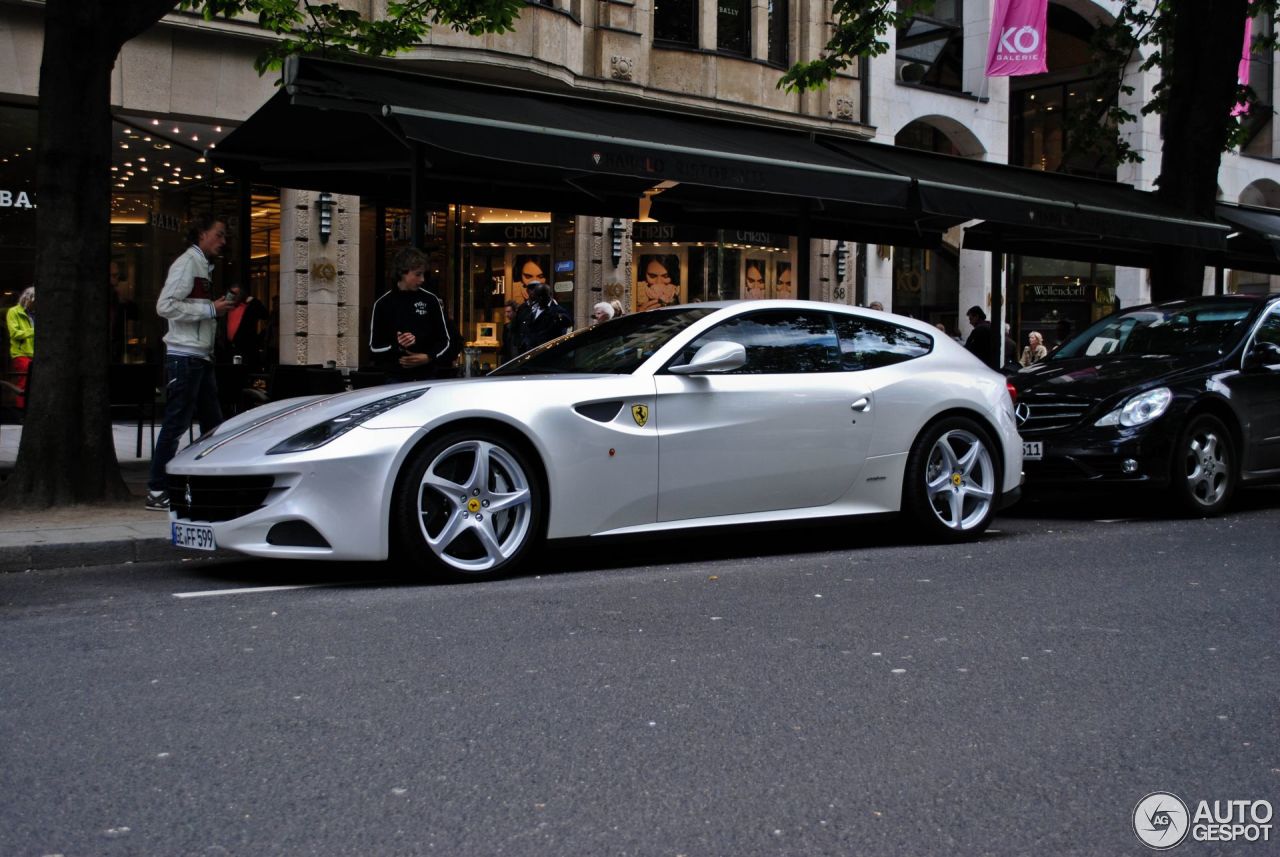 Ferrari FF