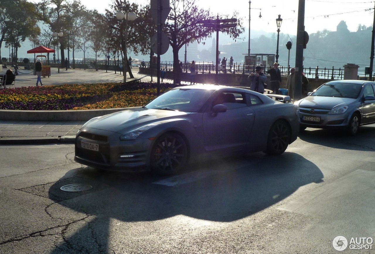 Nissan GT-R 2011