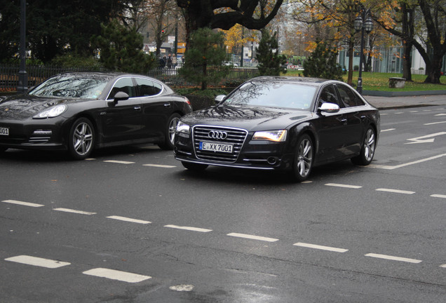 Audi S8 D4