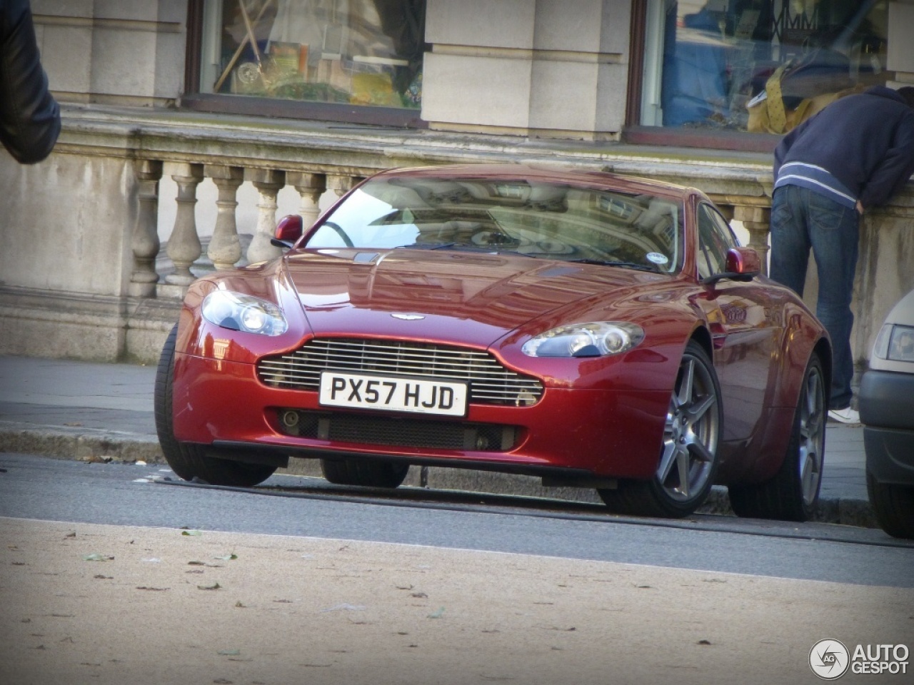 Aston Martin V8 Vantage