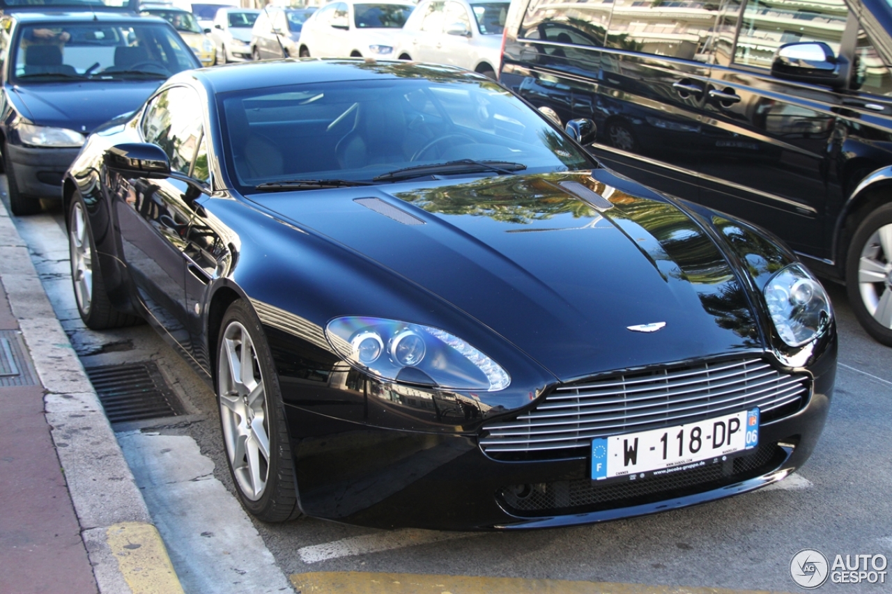 Aston Martin V8 Vantage