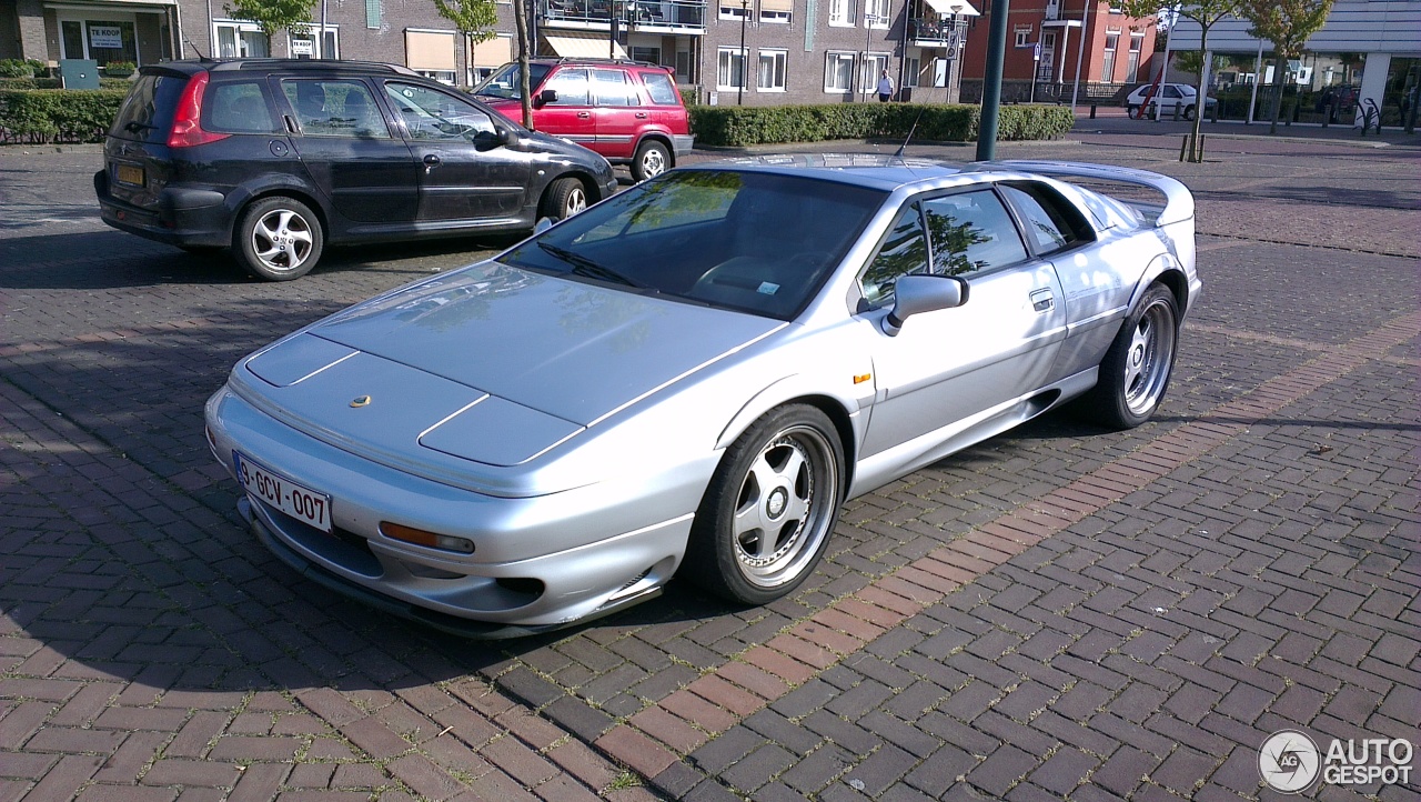 Lotus Esprit V8