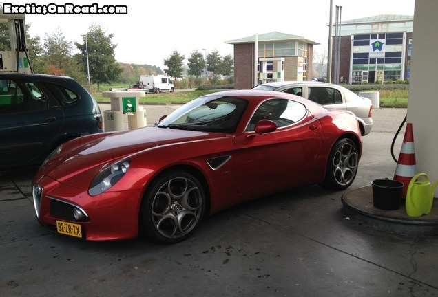 Alfa Romeo 8C Competizione