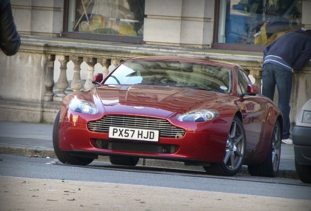 Aston Martin V8 Vantage