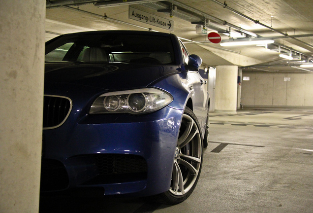 BMW M5 F10 2011