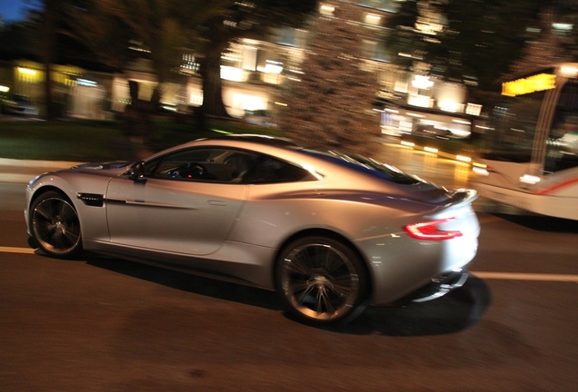 Aston Martin Vanquish 2013