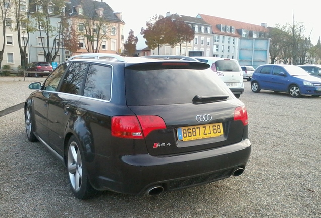 Audi RS4 Avant B7