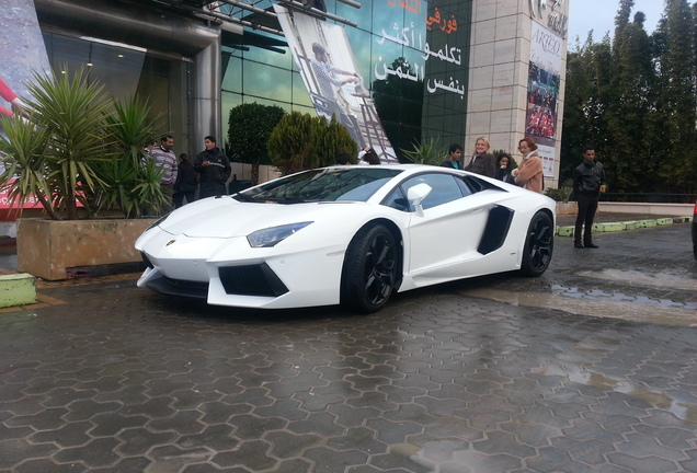 Lamborghini Aventador LP700-4