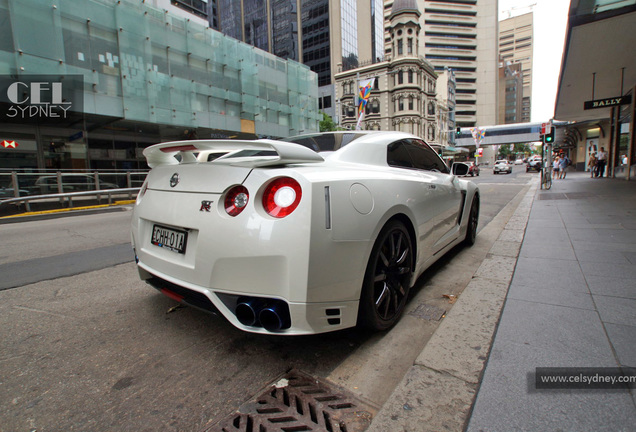 Nissan GT-R 2011