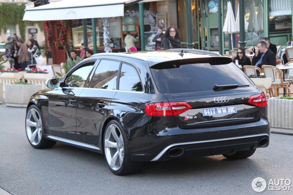 Audi RS4 Avant B8