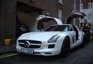 Mercedes-Benz SLS AMG