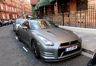 Nissan GT-R 2011