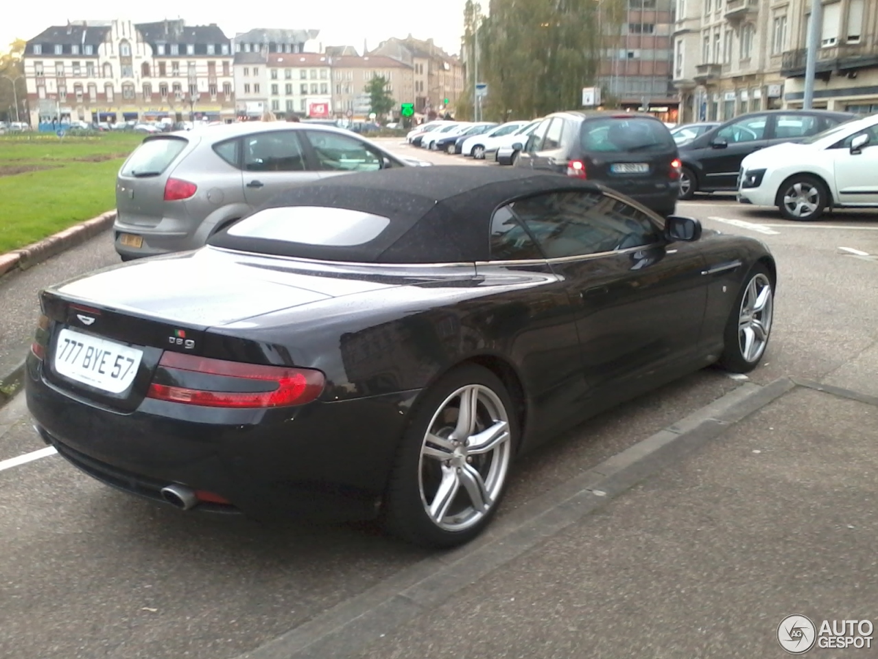 Aston Martin DB9 Volante