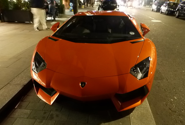 Lamborghini Aventador LP700-4