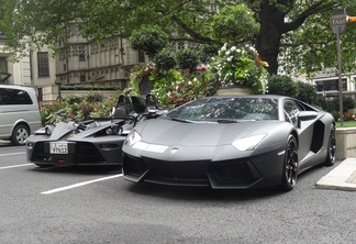 Lamborghini Aventador LP700-4