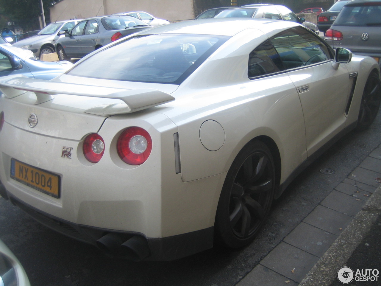 Nissan GT-R