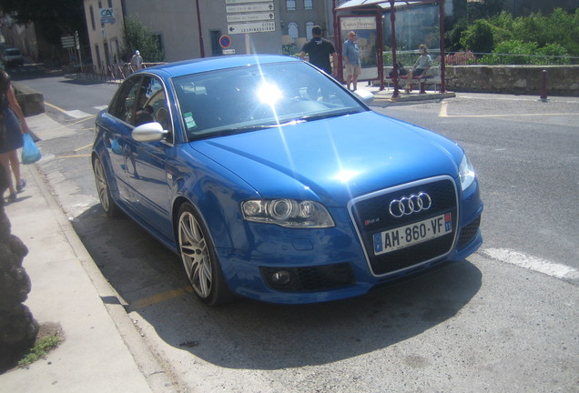 Audi RS4 Sedan