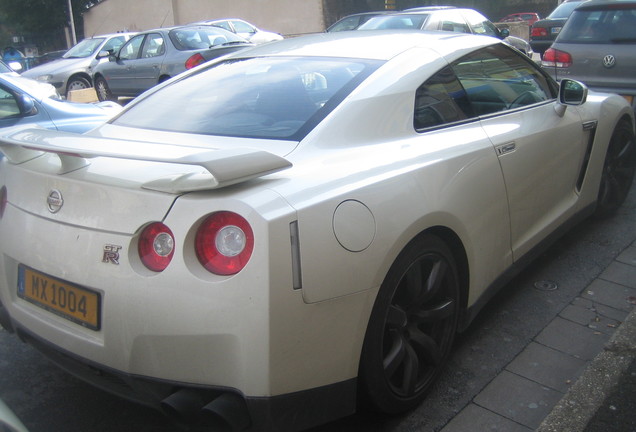 Nissan GT-R