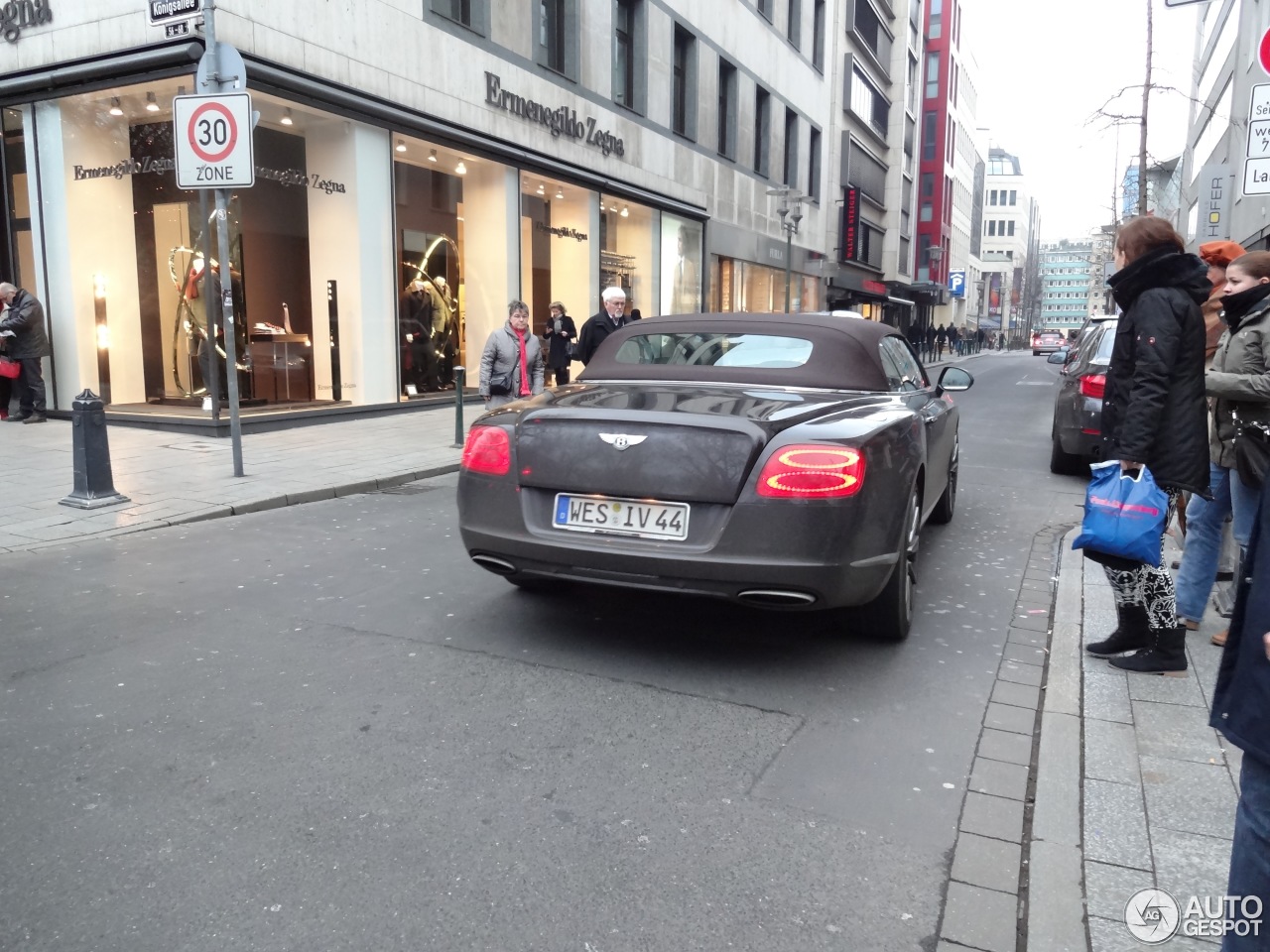 Bentley Continental GTC 2012