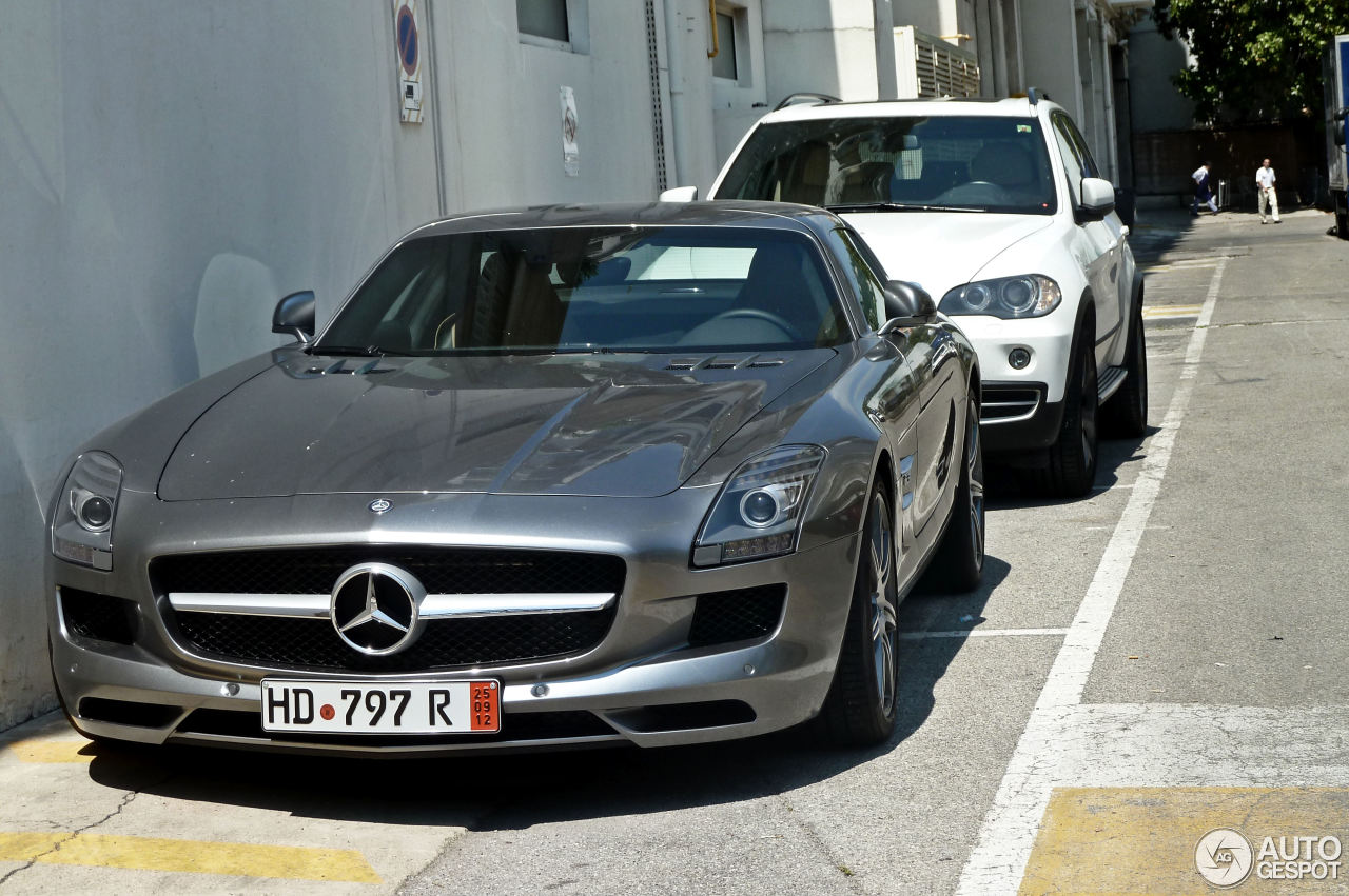 Mercedes-Benz SLS AMG