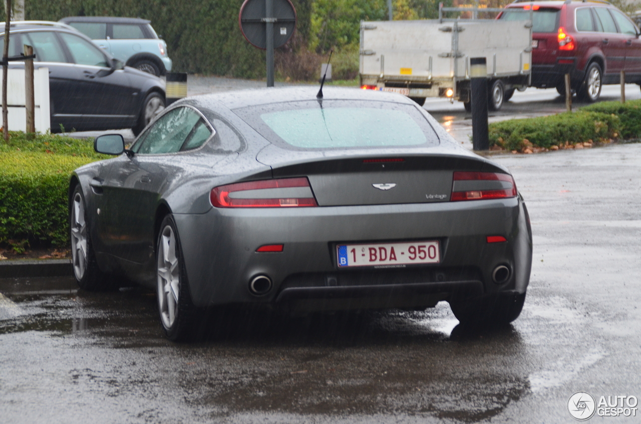 Aston Martin V8 Vantage