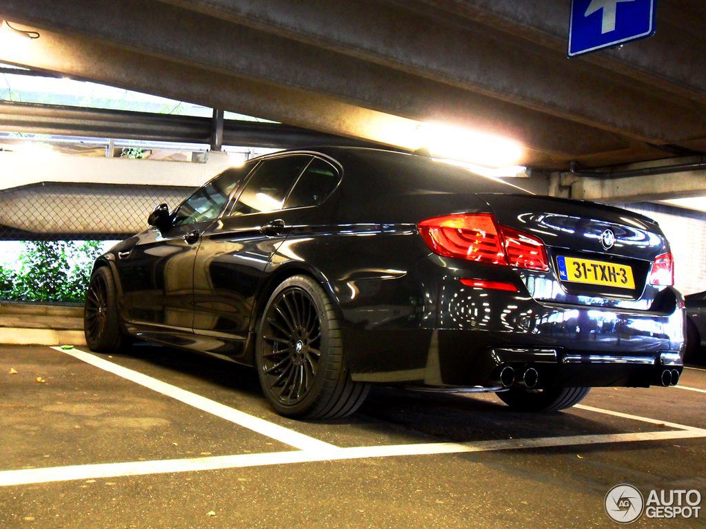 BMW M5 F10 2011