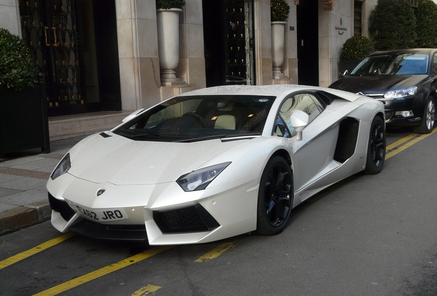 Lamborghini Aventador LP700-4