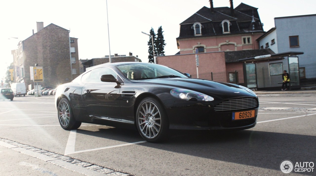 Aston Martin DB9