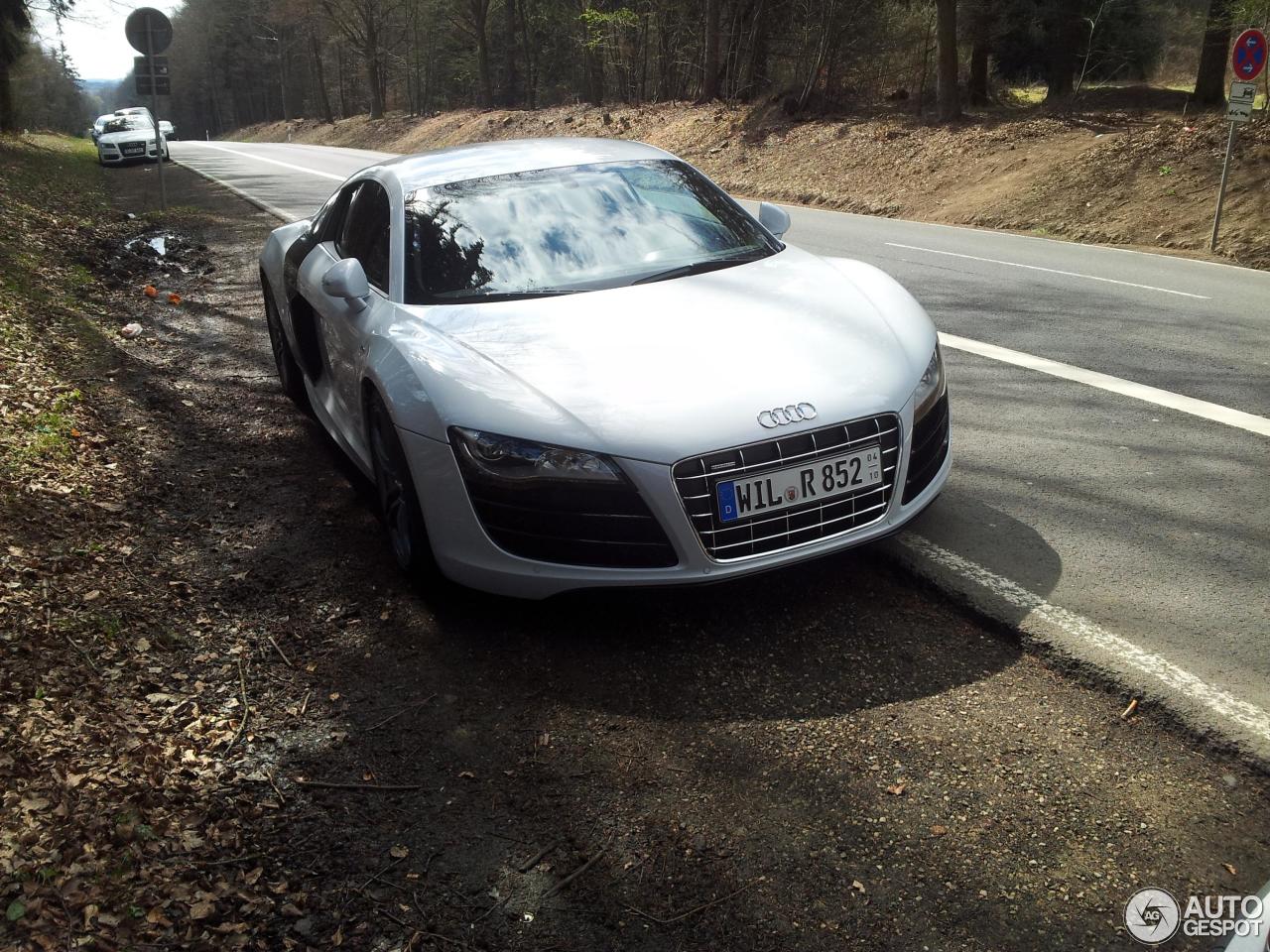 Audi R8 V10