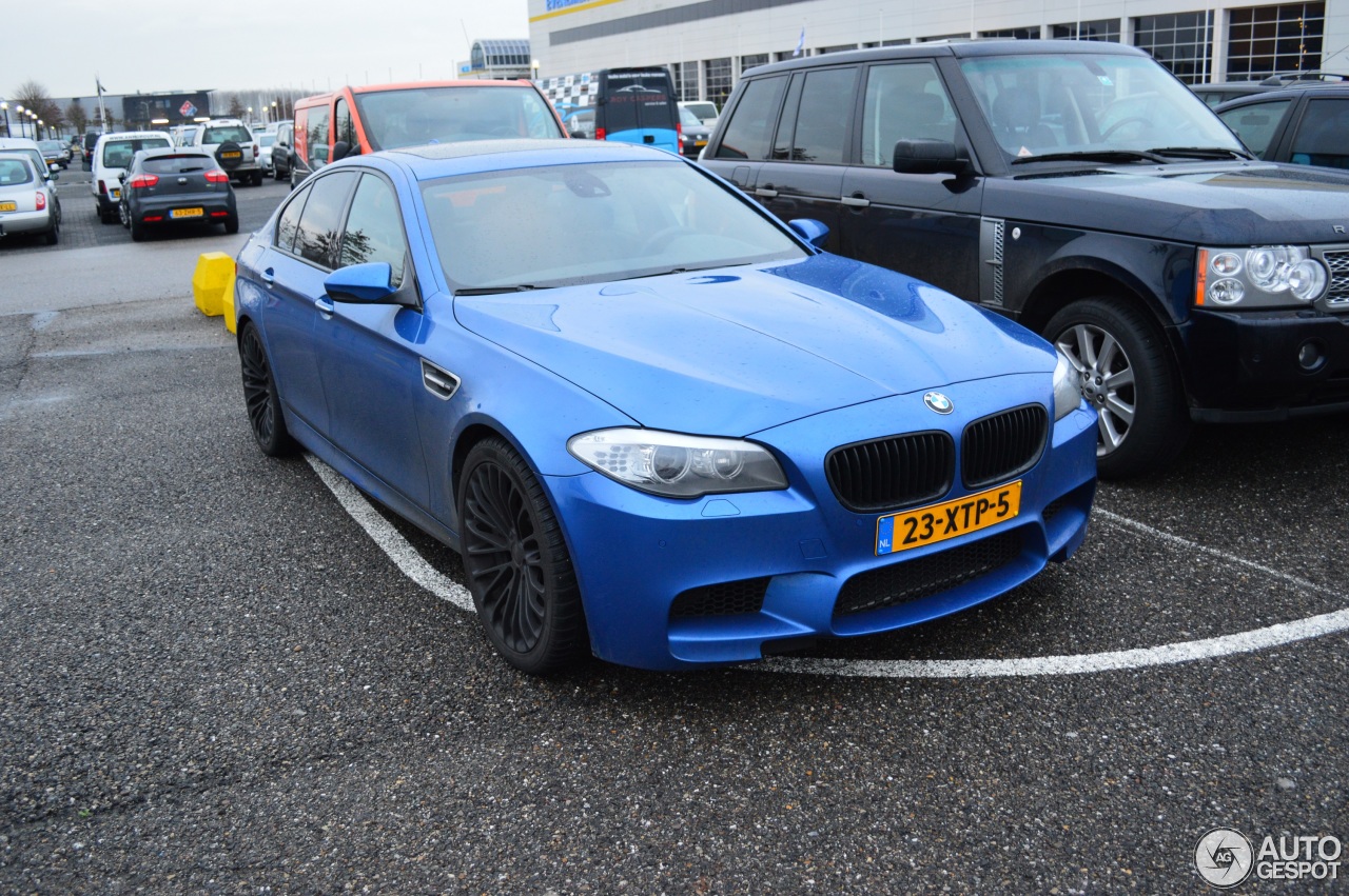 BMW M5 F10 2011