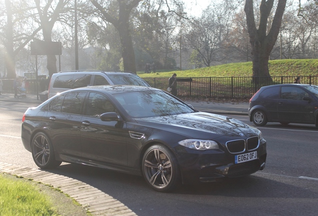 BMW M5 F10 2011