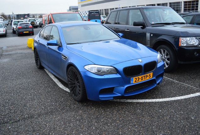 BMW M5 F10 2011