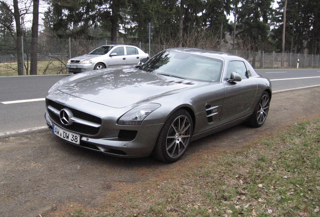 Mercedes-Benz SLS AMG