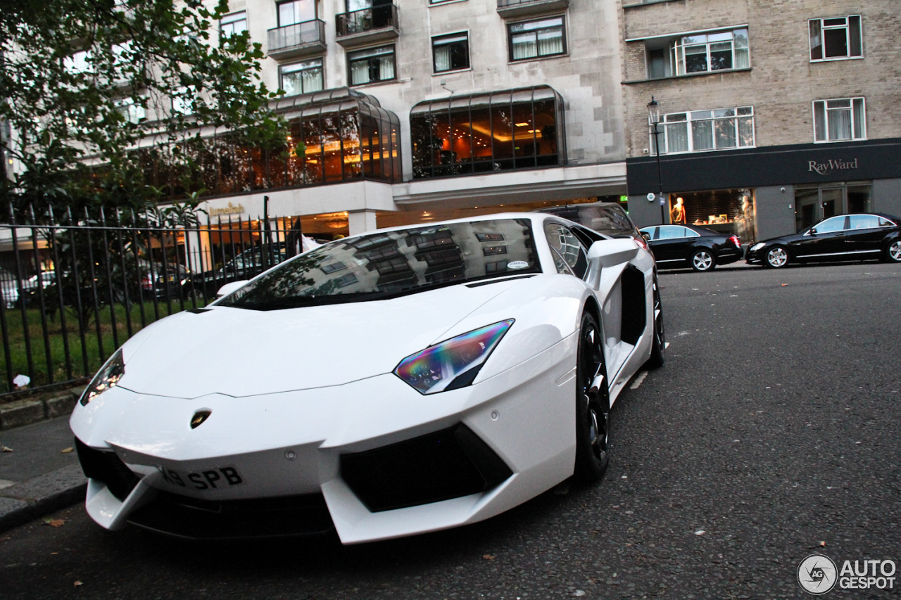 Lamborghini Aventador LP700-4