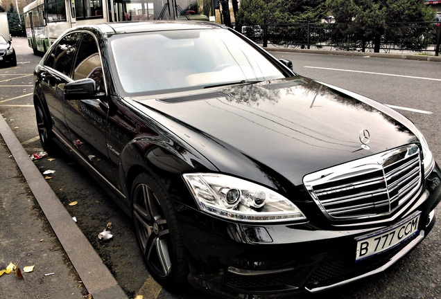 Mercedes-Benz S 65 AMG V221 2010