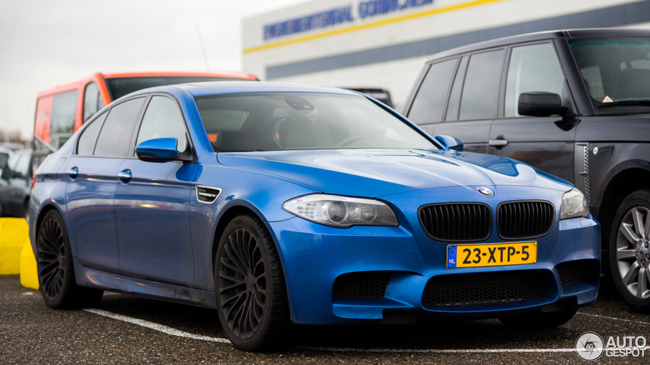 BMW M5 F10 2011