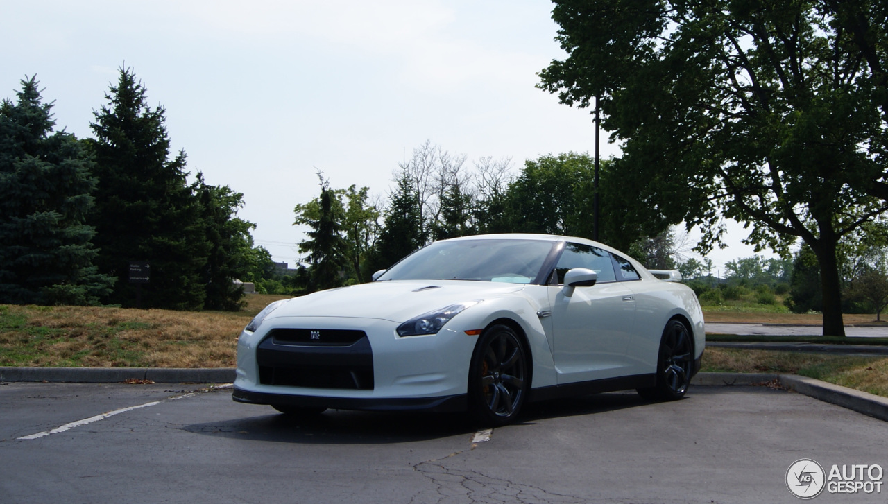 Nissan GT-R